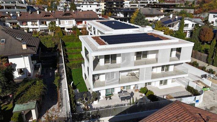 The White Residence-Neubau-Brixen-Luxus-Immobilien-Berge-Plose-Grün-Landschaft-Nachhaltig-Skifahren-Wandern-Biketrail