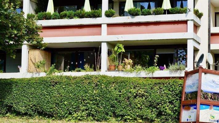 Nahaufnahme Doppelbalkon/Loggia