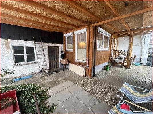 überdachter Sitzplatz