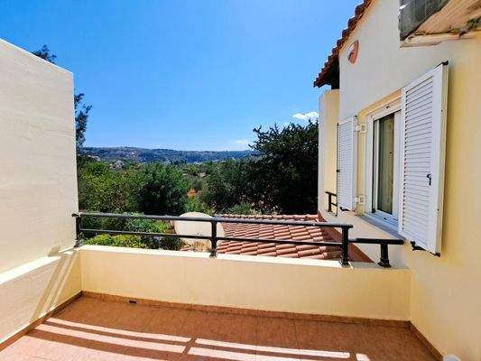 Kreta, Gavalochori: Charmante Landvilla mit drei Schlafzimmern und Pool zum Verkauf