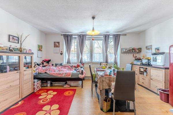 Esszimmer und Küche mit Wohnbereich 2