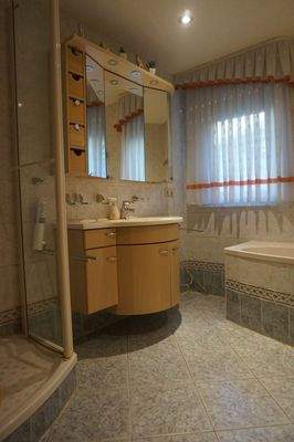 Bad EG mit Fußbodenheizung