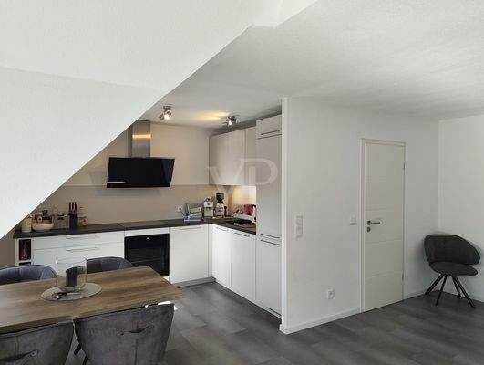 Essbereich mit Blick zur Küche