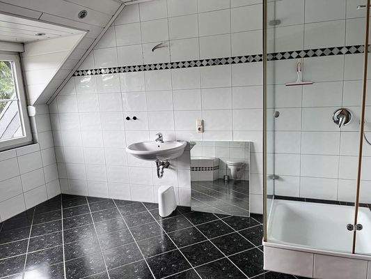 Badezimmer 2. OG