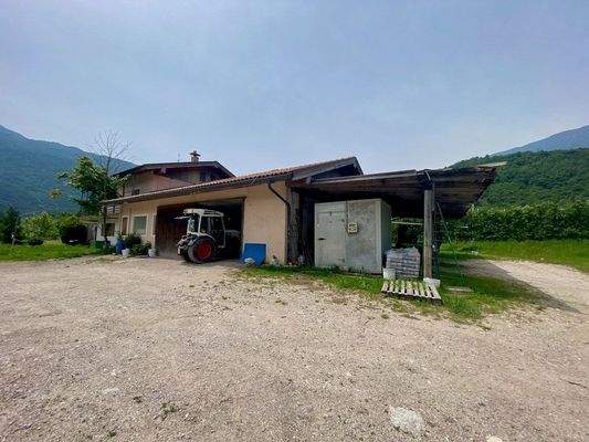 Obstbau-Apfelplantagen-Apfel-Trient-Haus-Kubatur-Bauen-Garage-Geräteschuppen-Frutticoltura-mela-frutteto-mela-Trento-casa-cubatura-edificio-garage-attrezzature-capannone