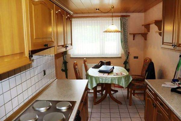 Küche mit Essbereich