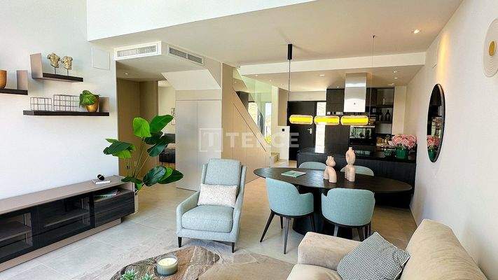 Elegant Semi-Detached Golf Villas with Pools in Algorfa