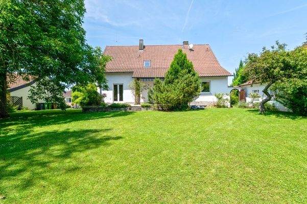 Rückwärtige Hausansicht (1)