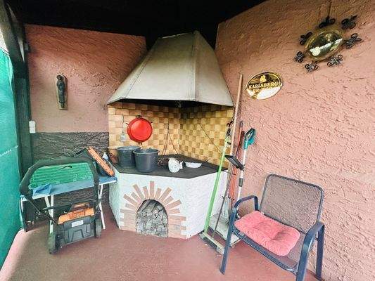 Überdachter Grillbereich