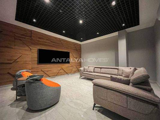 Flats in a Secure Complex with Swimming Pools in Kestel Alanya