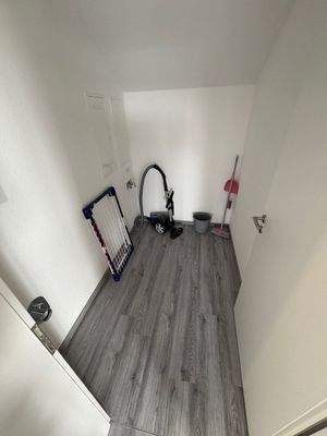 WE 08 - Abstellraum mit Waschmaschine