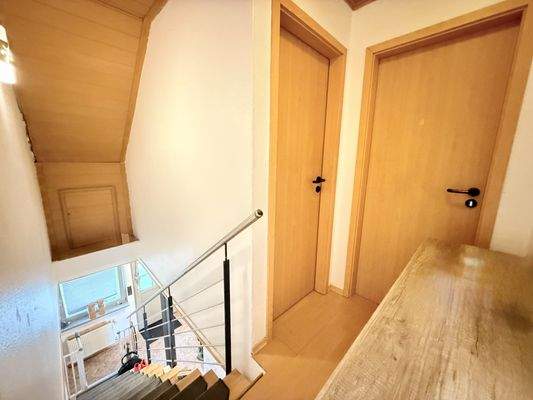 Flur im Dachgeschoss (vordere Doppelhaushälfte)