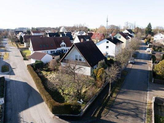 Schönes Eckgrundstück