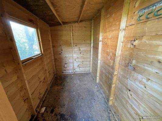 kleines Gartenhäuschen