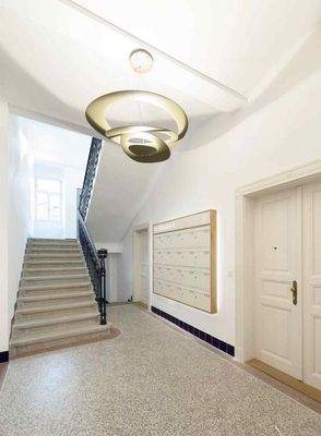 1744030153_5Eu8OVn2os