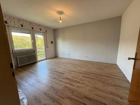 OG Zimmer mit Balkon