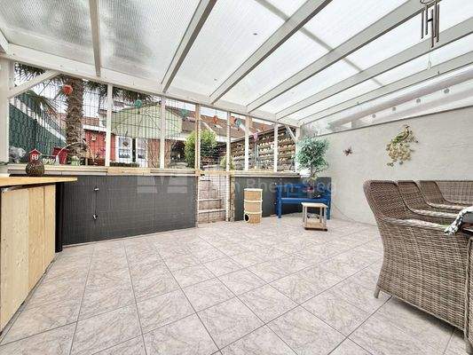 Terrasse Blickrichtung Garten