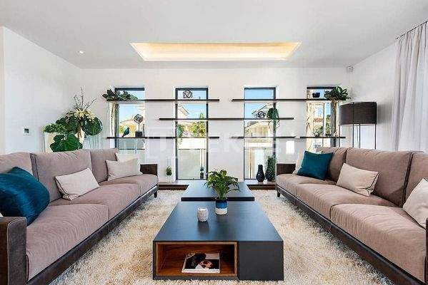 Key-Ready Villas with Pool and Solarium in Ciudad Quesada