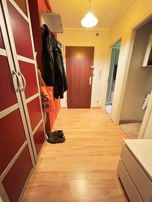 Geräumiger Flurbereich mit Garderobe