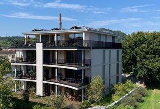 Blick auf das Gebäude