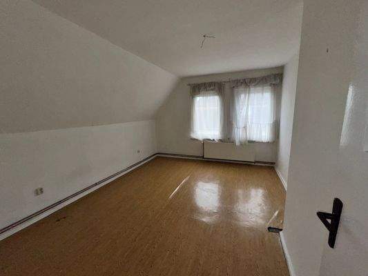 Zimmer Dachgeschoss .jpg