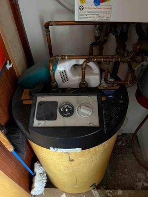 Warmwasserspeicher 1.OG.jpg