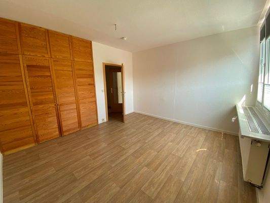 Schlafzimmer mit Einbauschrank