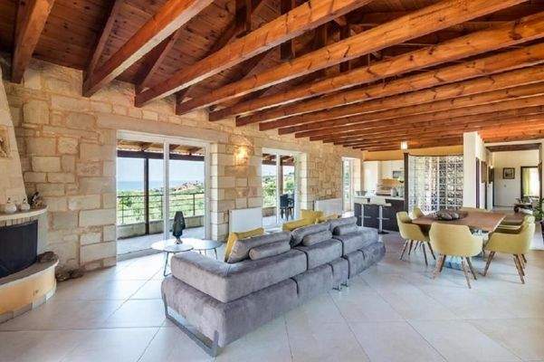 Kreta, Agia Marina: Luxuriöse Steinvilla mit Meer- und Sonnenuntergangsblick zu verkaufen