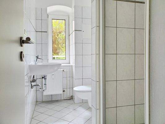 Tageslichtbad mit Dusche