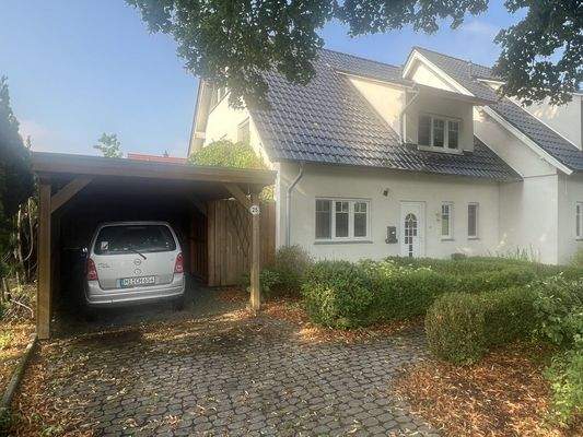 Carport & Einfahrt