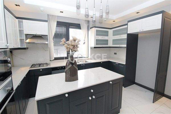 Spacious Apartments 1.4 Km from the Marina in Beylikdüzü İstanbul