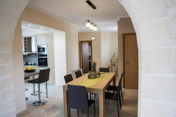 Stone Villa For Sale - Almirida A2 33.jpg