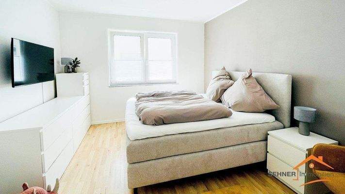 Wohnung im gleichen Haus, sehr ähnl. Ausstattung