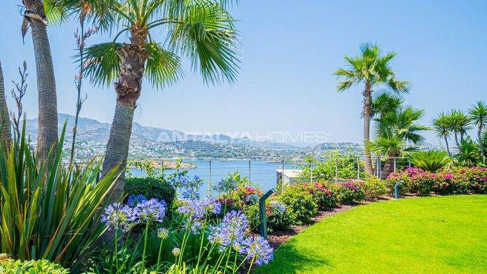 Modern House with Wide Sea Views in a Beach Complex in Yalıkavak