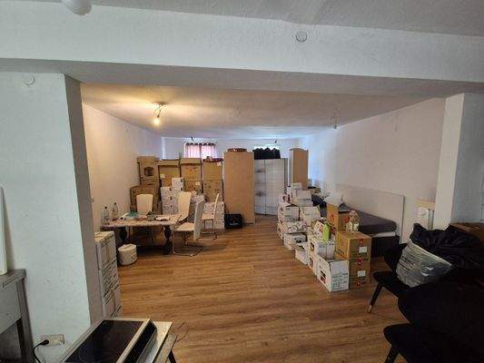 Wohn- und Schlafzimmer