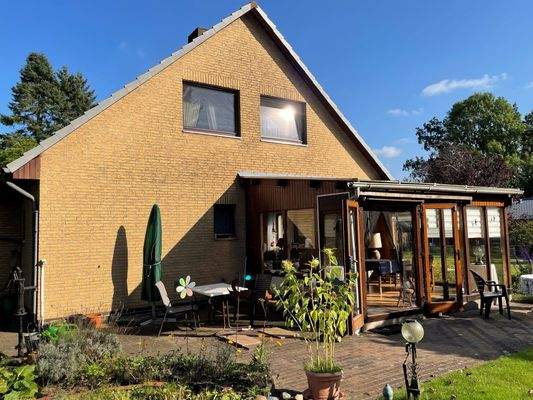 Rückansicht mit Wintergarten