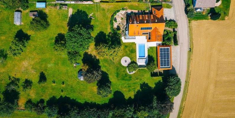 10. BILD - RUNDFLUG!