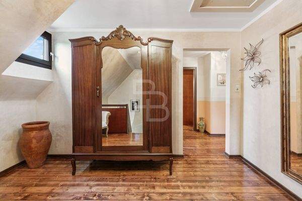 Großzügige Diele im OG