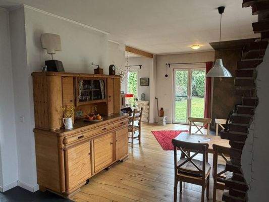 Essbereich mit besonderem Flair und Blick in den G