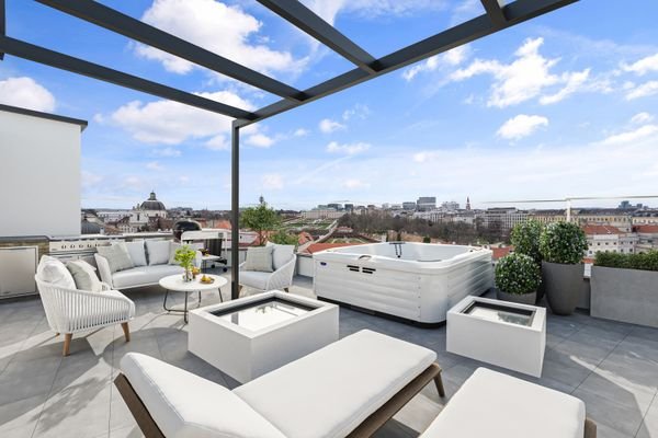 Visualisierung Terrasse mit Blick Schloss Belvedere