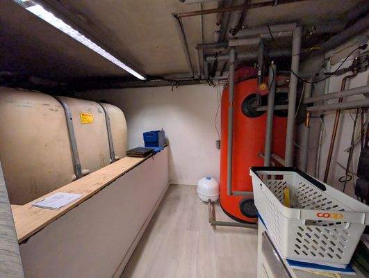 Öl-Heizung Keller