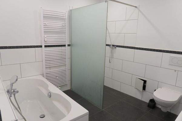 3559-04-Vollbad innenliegend