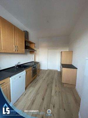 Küche mit Einbauküche 