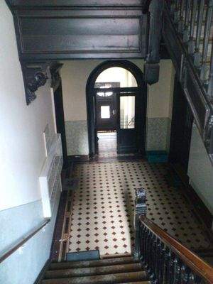 Hauseingang- Treppenhaus.jpg