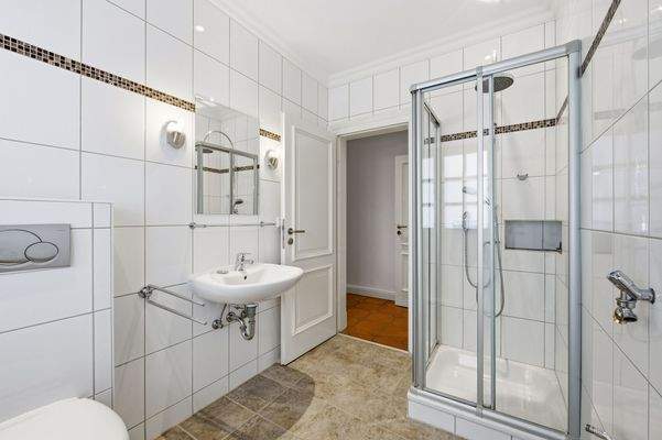 14 Maisonette Duschbad.jpg