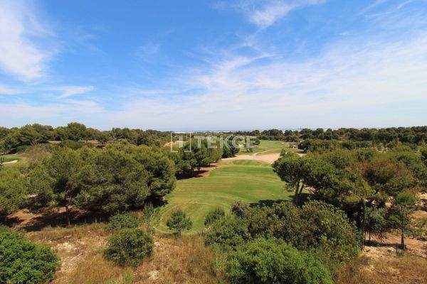 Apartments with Golf Course Views in Pilar de la Horadada