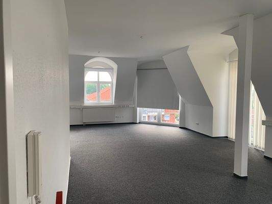 Büro 3.jpg