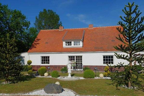 Hausansicht von der Straße