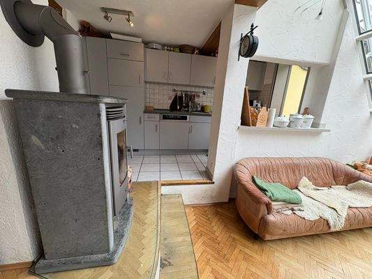 Wohnzimmer, der Holzofen macht eine gemütliche Atmosphäre