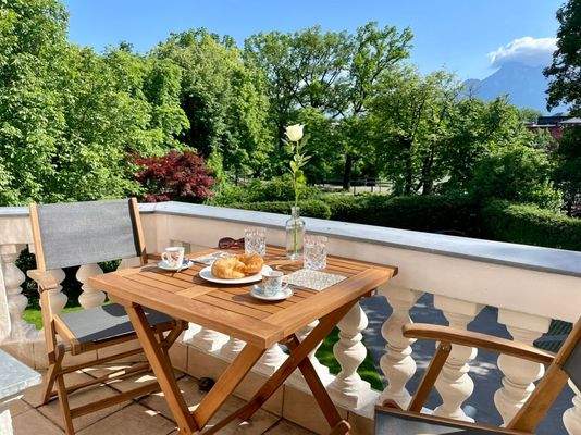 Balkon mit Blick ins Grüne